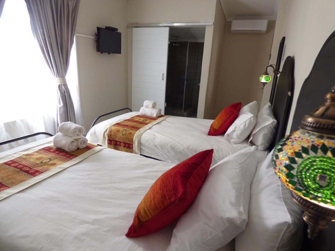 Villa Africa Guesthouse Цумеб Екстер'єр фото