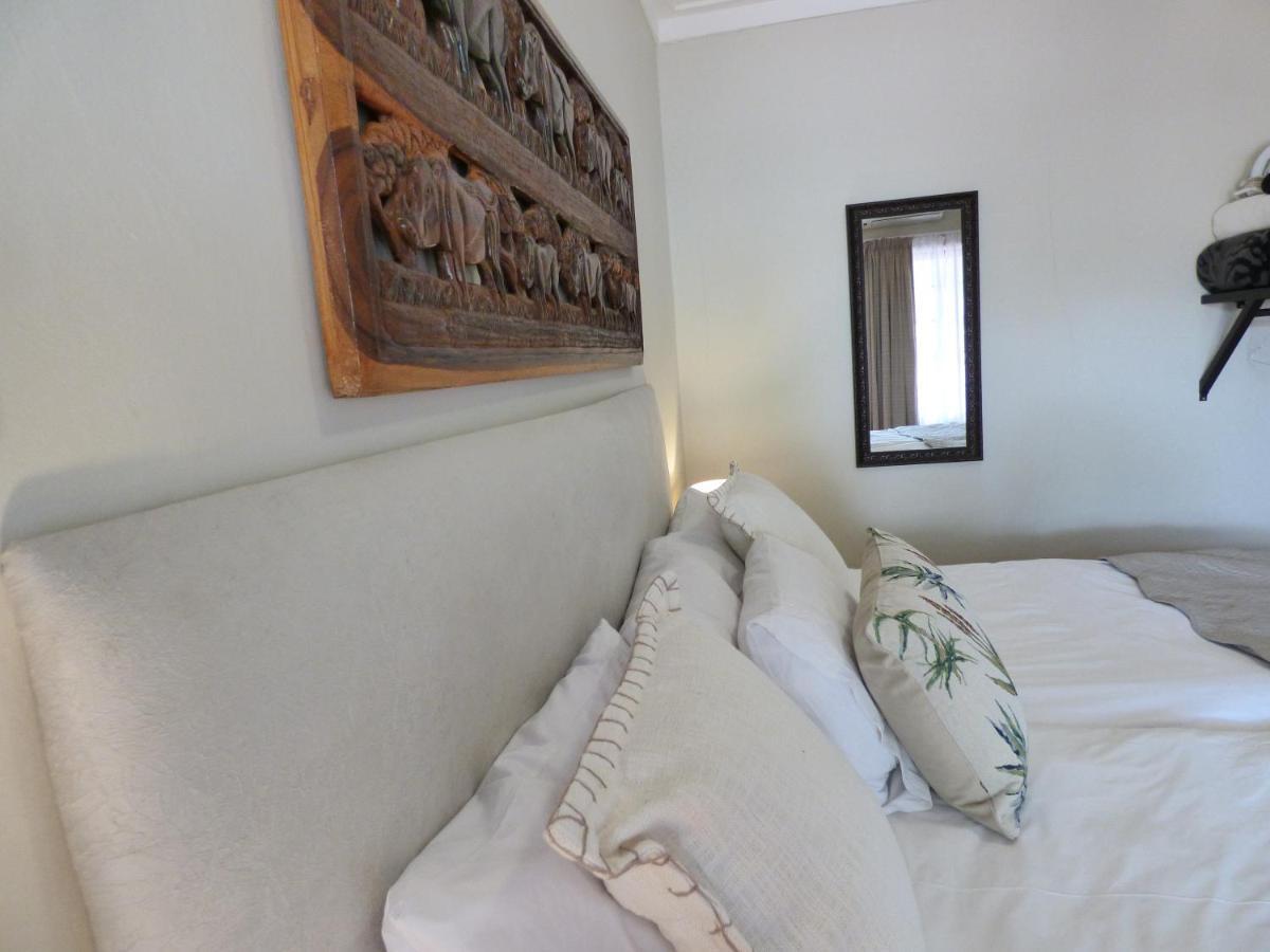 Villa Africa Guesthouse Цумеб Екстер'єр фото