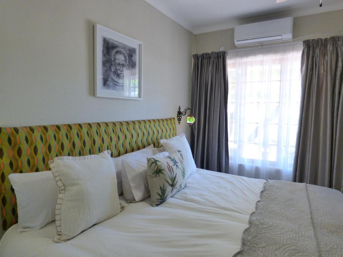 Villa Africa Guesthouse Цумеб Екстер'єр фото